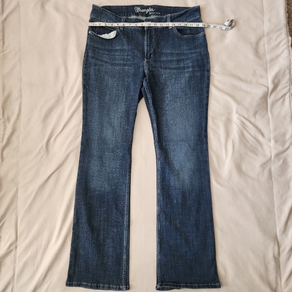 Wrangler Bootcut Jeans Size 15 Long - Picture 2 of 7